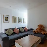 2 Bedroom Apartment Near Belvedere
