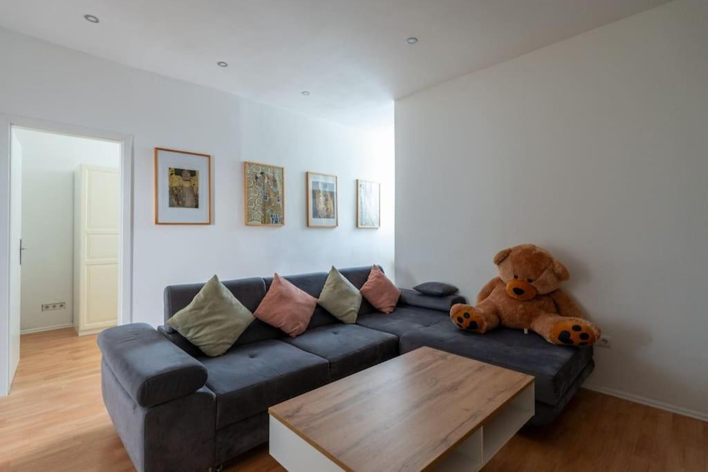 Apartment 2 Bedroom Near Belvedere Vienna