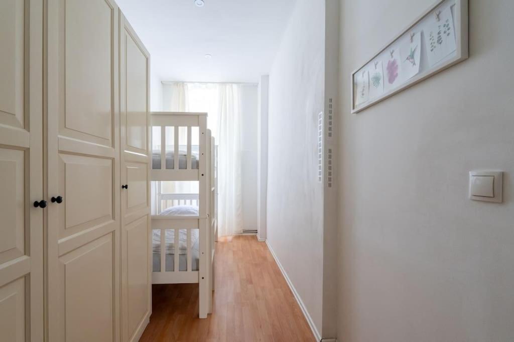 2 Bedroom Near Belvedere Apartment