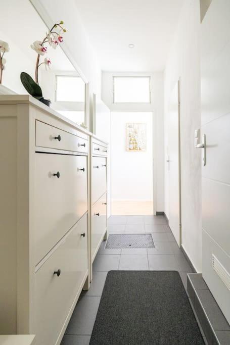 2 Bedroom Near Belvedere Apartment