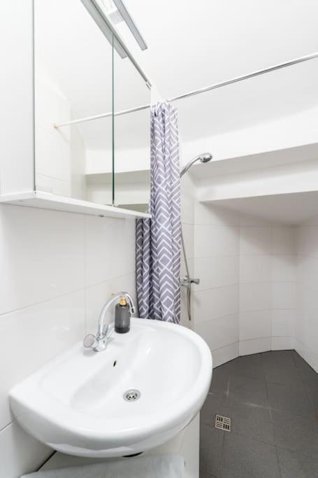 Apartamento 2 Bedroom Near Belvedere Viena